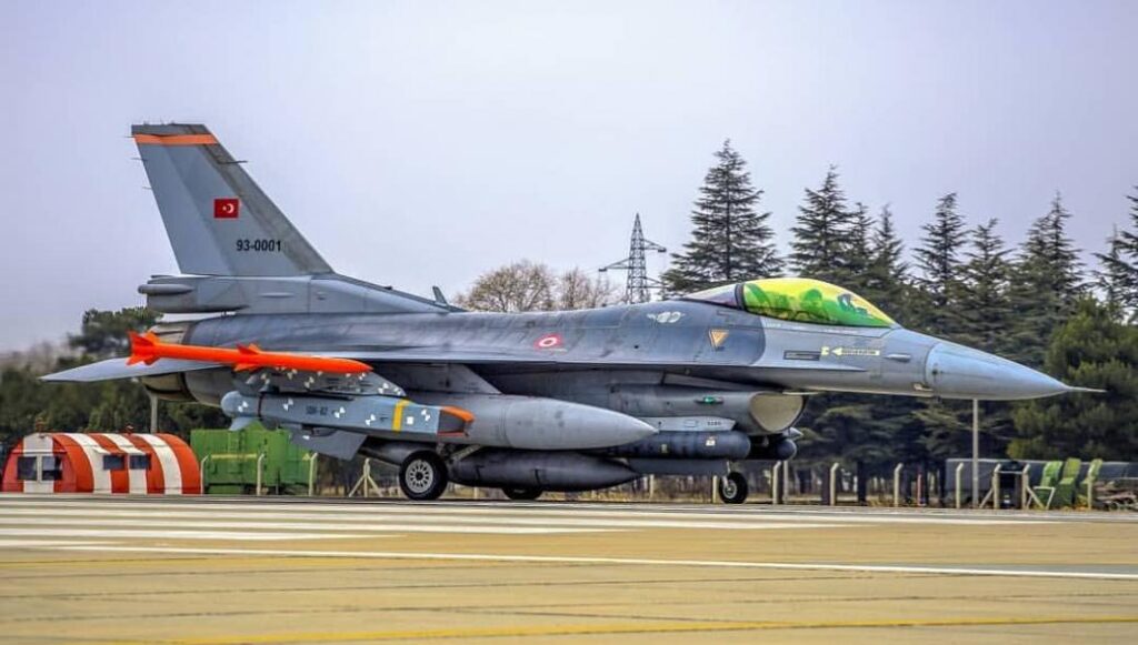 Τουρκική Αεροπορία: Έδωσε στη δημοσιότητα φωτογραφία-μήνυμα προς την Ελλάδα με τον cruise SOM B2