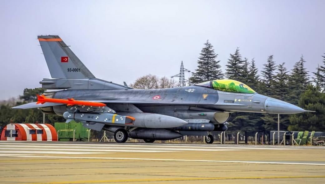 Τουρκική Αεροπορία: Έδωσε στη δημοσιότητα φωτογραφία-μήνυμα προς την Ελλάδα με τον cruise SOM B2