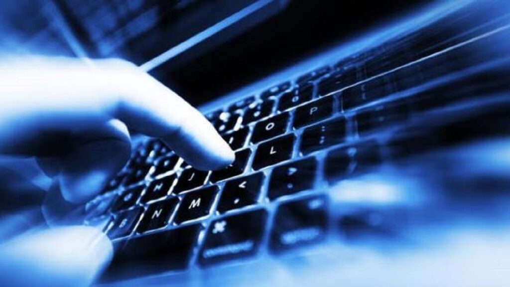 Τέσσερα άτομα συνελήφθησαν για παράνομο διαδικτυακό στοίχημα