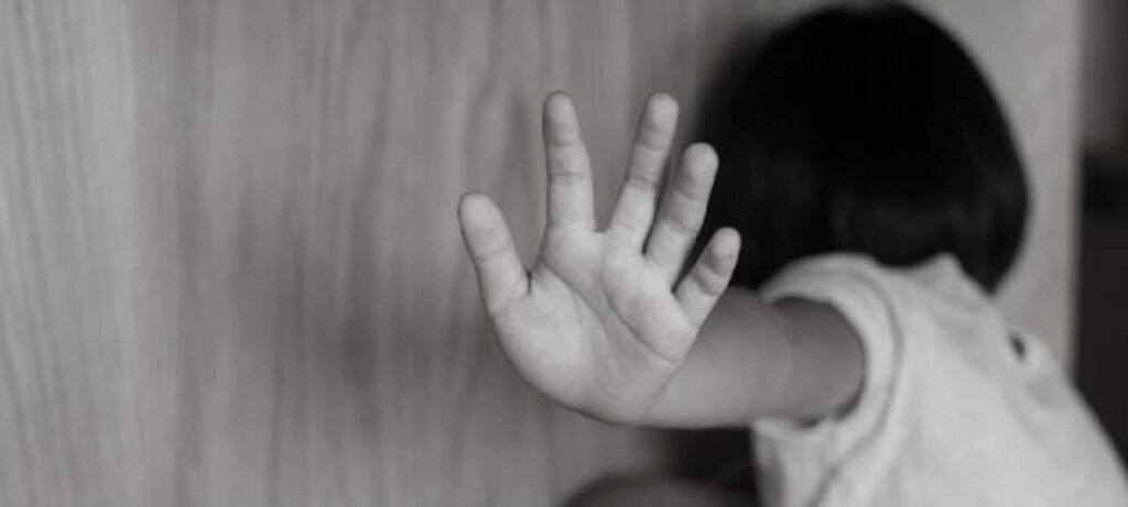 Έδεσσα: 60χρονος-τέρας βίασε 6χρονο κορίτσι – Η μητέρα το αντιλήφθηκε από το ματωμένο φόρεμα της μικρής!