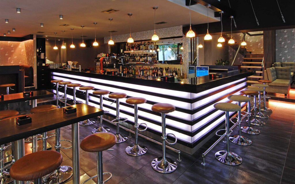 Ρόδος: Κύκλωμα αλλοδαπών βίαζε νεαρές τουρίστριες