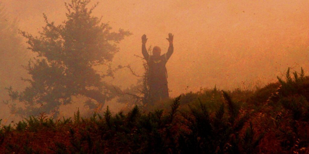 Κατάσταση πολιορκίας: Ανατολική Αττική, Κινέτα & Κάλαμος στις φλόγες – Φόβοι για νεκρούς