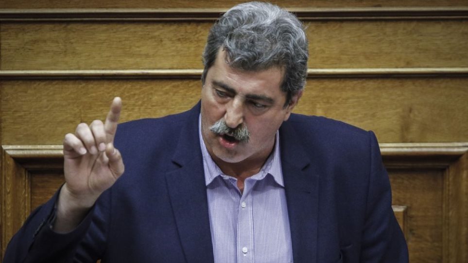 Π.Πολάκης για τις φωτιές: «36 ώρες στο πόδι βιώνοντας απερίγραπτη προσωπική πίεση» – Να κλάψουμε;