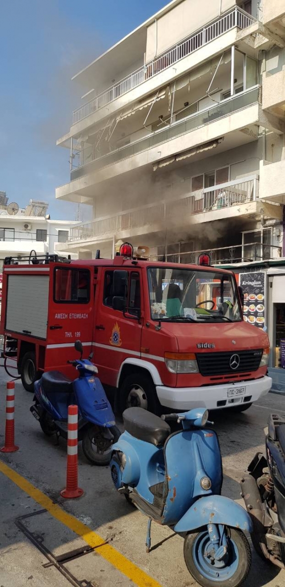 Ρόδος: Φωτιά σε πολυκατοικία (φωτο-βίντεο)