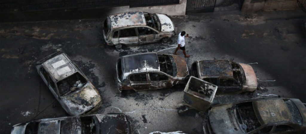 FAZ: Χωρίς άδειες ήταν χτισμένα τα σπίτια στο Μάτι