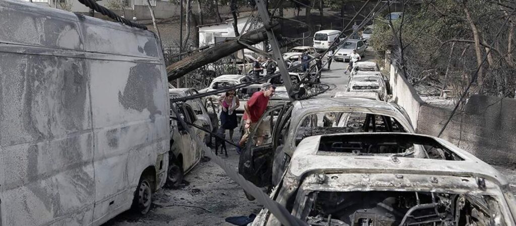 Ξεκινά η απομάκρυνση των καμένων κορμών από τη Μαραθώνος