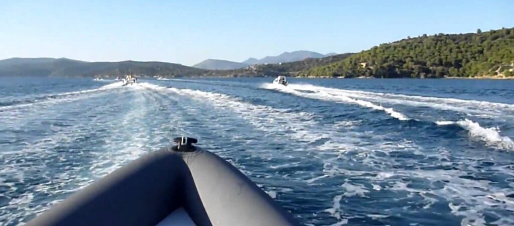 Σε εξέλιξη έρευνα για σκάφος με μετανάστες βόρεια της Σάμου