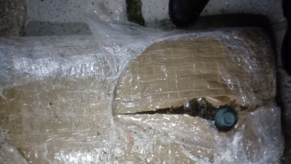 52 κιλά χασίς ξέβρασε η θάλασσα σε παραλία της Κεφαλονιάς