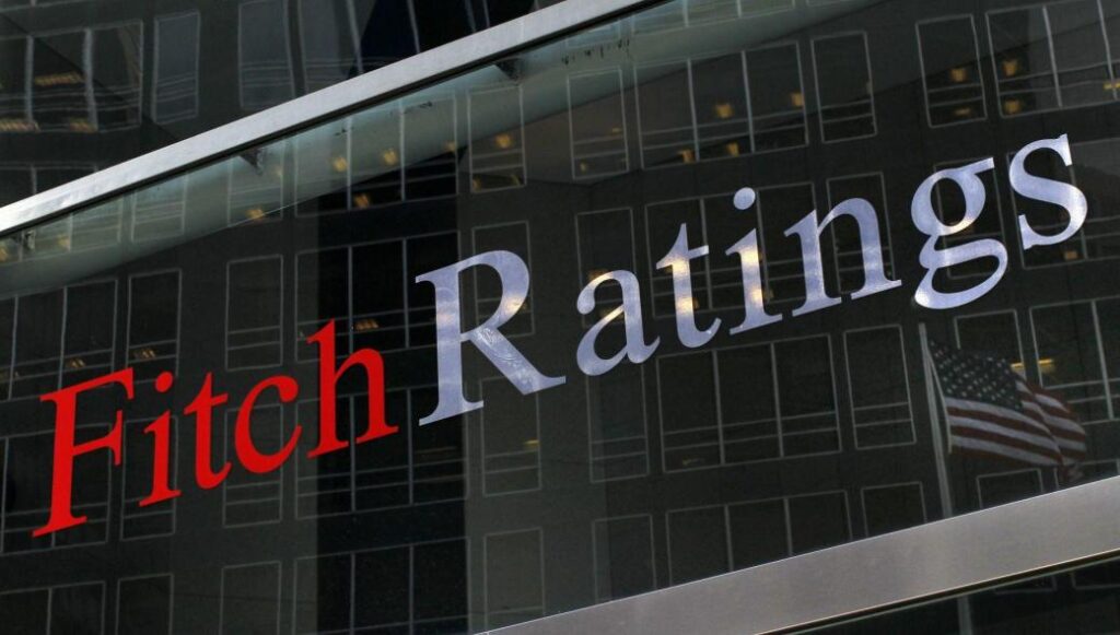 Οίκος Fitch: «Η Τουρκία πρέπει να ανακόψει άμεσα την πτώση της λίρας»