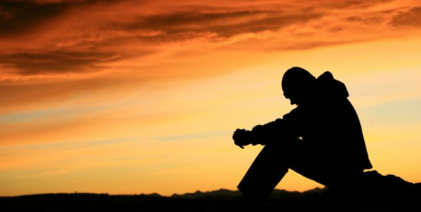 Αλγερινοί στραγγάλισαν τον 65χρονο – H οργή για τα συνεχή εγκλήματα κατεδάφισε «Μνημείο πεσόντων μεταναστών» στην Λέσβο!