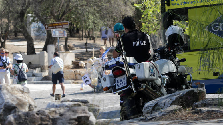 Πως ανέπτυξαν τη δράση τους διάφορες συμμορίες ληστών στου Φιλοπάππου;