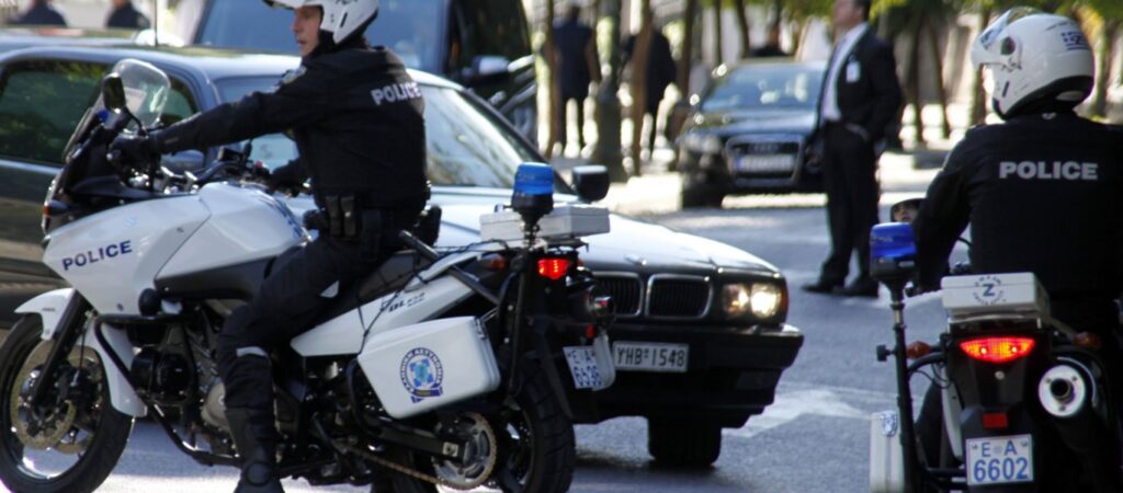 Αμαξοστάσιο Άνω Λιοσίων: Σοβαρά επεισόδια μεταξύ τσιγγάνων και Αστυνομίας