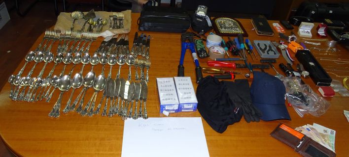 Με κωδικούς «σουβλάκια» και «πίτα» διακινούσαν ναρκωτικά στον Λαγανά