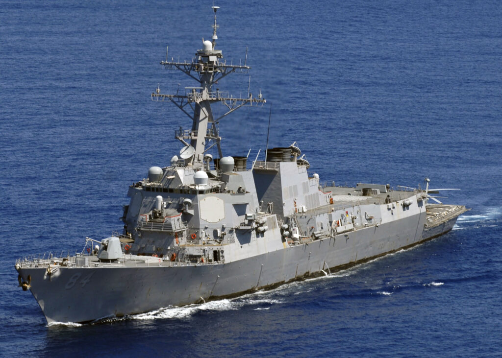 To USS Bulkeley (DDG 84) έπιασε Σούδα