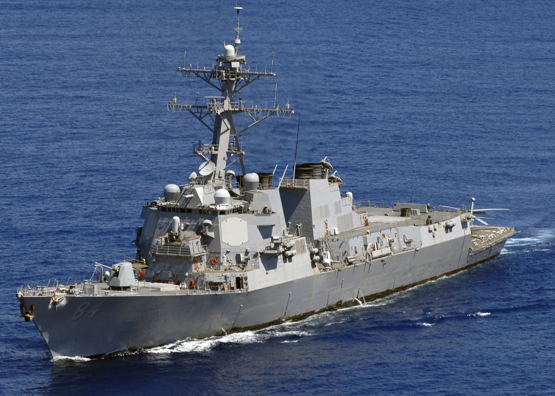 To USS Bulkeley (DDG 84) έπιασε Σούδα