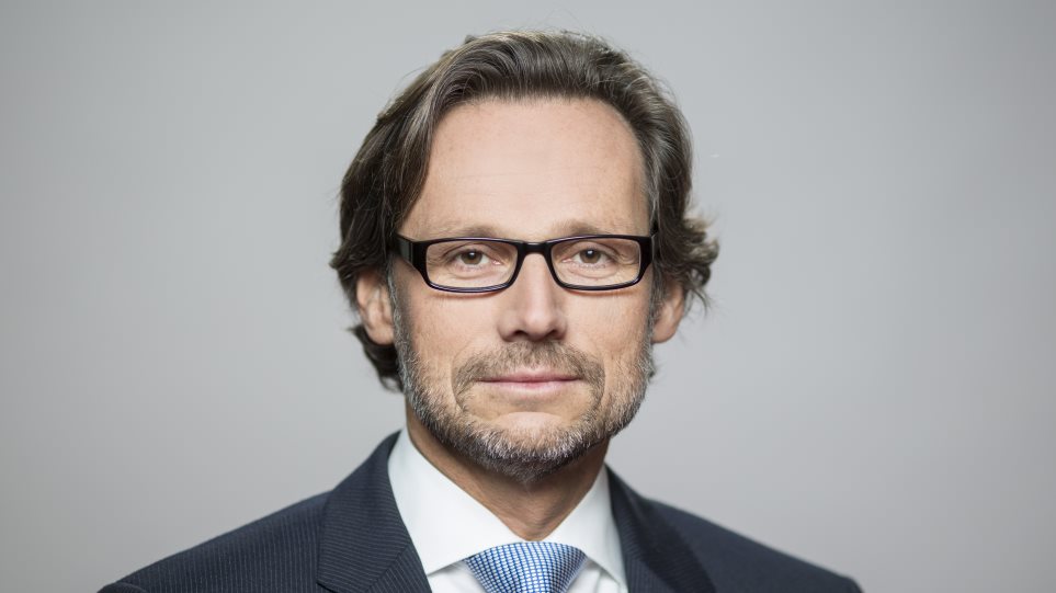 Υπονοούμενα από τον Γερμανό πρεσβευτή για μεταναστευτικό: «Βοηθάμε συνεχώς την Ελλάδα αλλά…»