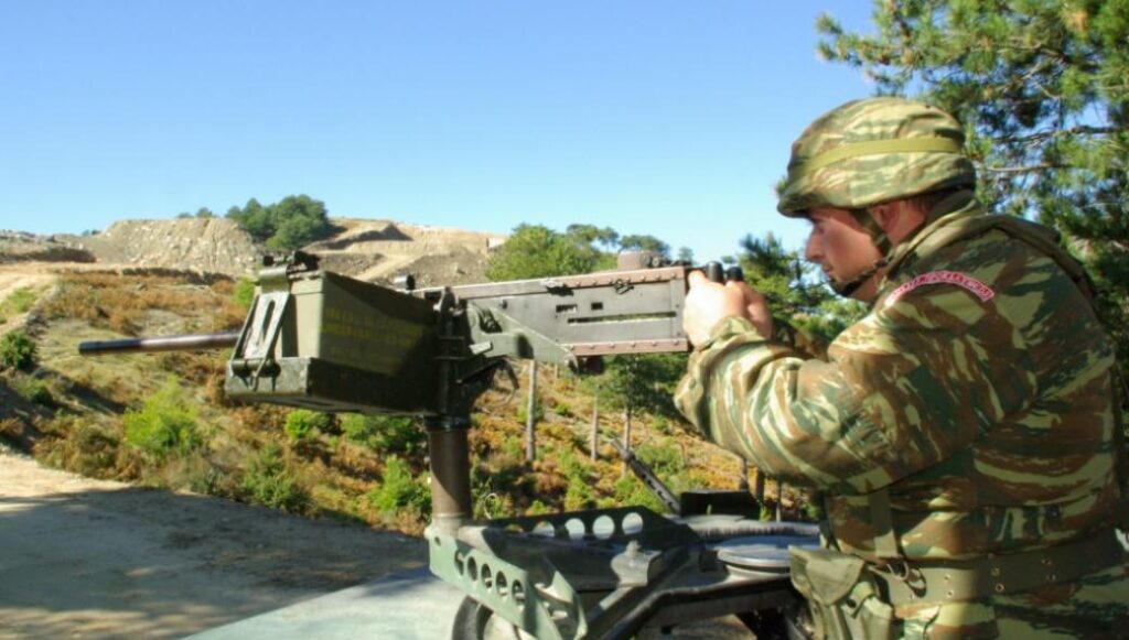 «Άγρυπνος Φρουρός» στη Θάσο: Εντυπωσιακές φωτογραφίες από την άσκηση του ΕΣ