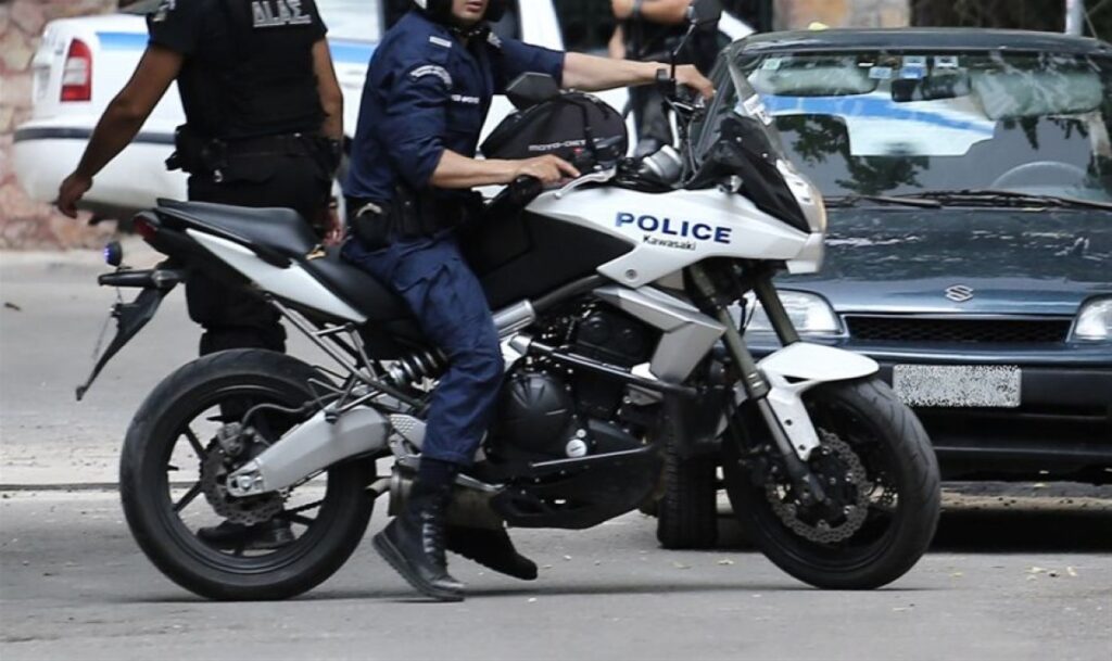 Δύο αστυνομικοί σε μεγάλο κύκλωμα εμπορίας ναρκωτικών