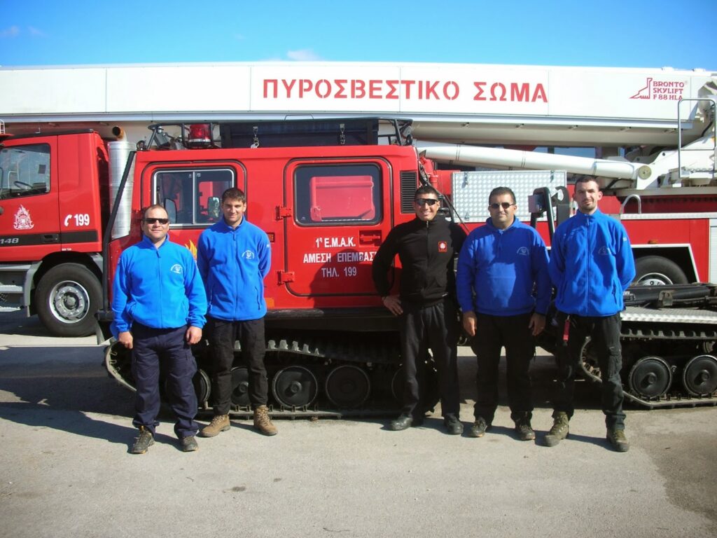 Πρέβεζα: Έρευνες της ΕΜΑΚ στην τάφρο που βρέθηκε το ανθρώπινο κρανίο  (φωτο)