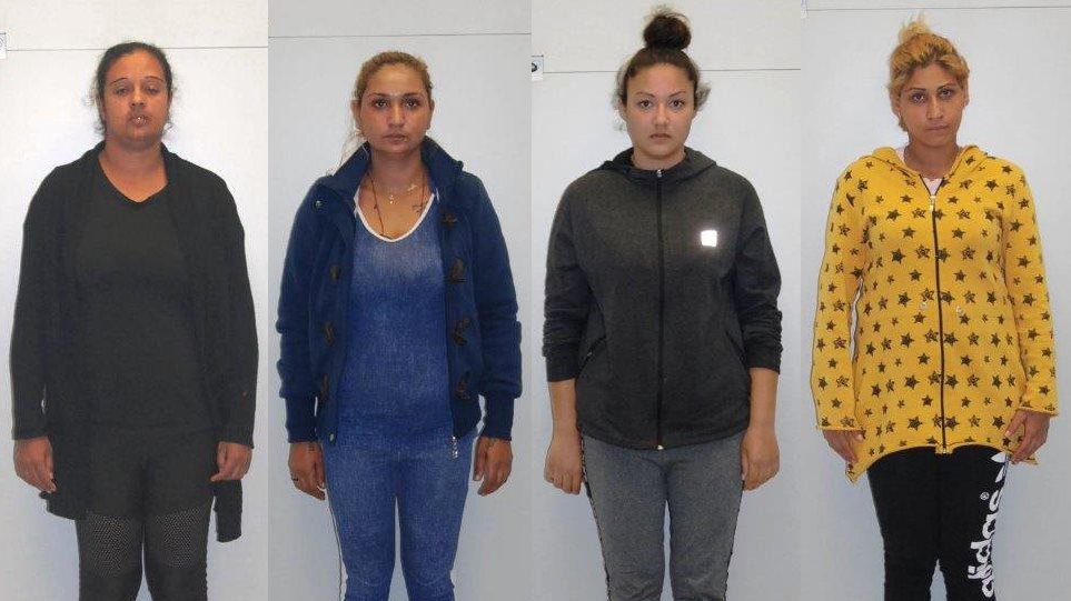 Στη δημοσιότητα οι τέσσερις γυναίκες που κατηγορούνται για διαρρήξεις σε σπίτια στη Γλυφάδα (φωτο)