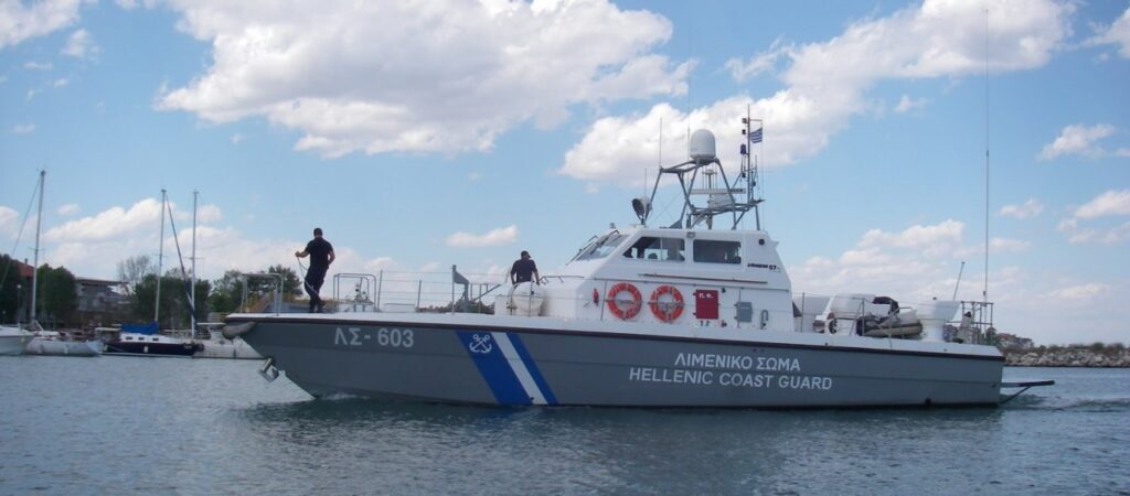 Δεν προλαβαίνουν  να μεταφέρουν  παράνομους μετανάστες τα πλωτά του ΛΣ στις ελληνικές ακτές: 241 σε δύο ημέρες