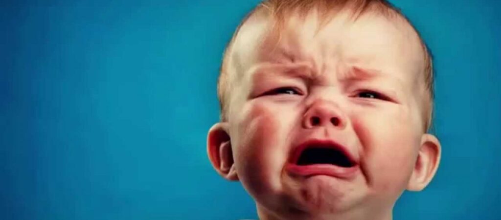 Κουράστηκε να φροντίζει το 14 μηνών μωρό του συντρόφου της και… το σκότωσε