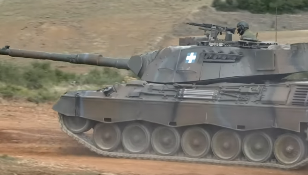 Εντυπωσιακές εικόνες από την μεγάλη στρατιωτική άσκηση “Παρμενίων 2018”  (βίντεο)