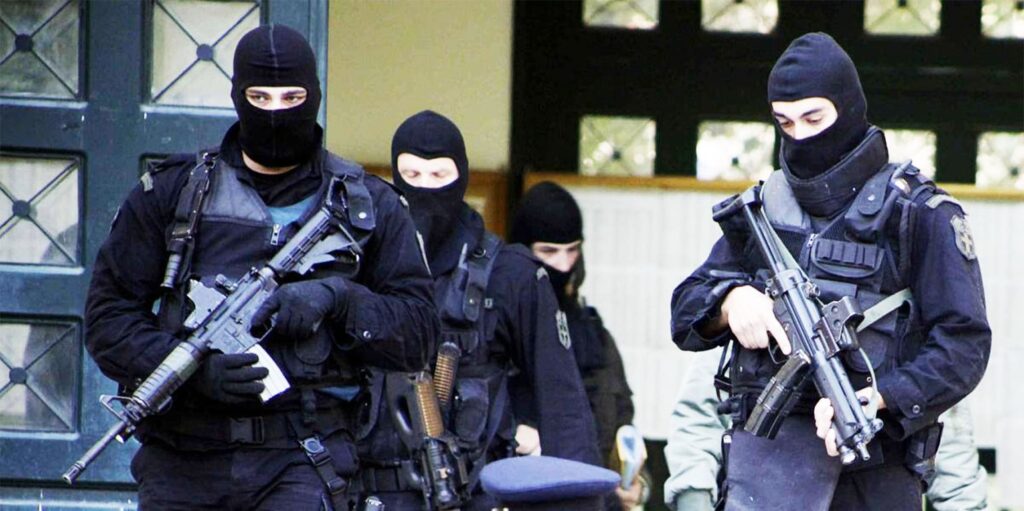 Πάνος Σόμπολος: «Παλιοί τρομοκράτες καθοδηγούν μια “νέα γενιά” για επιθέσεις με βόμβες»