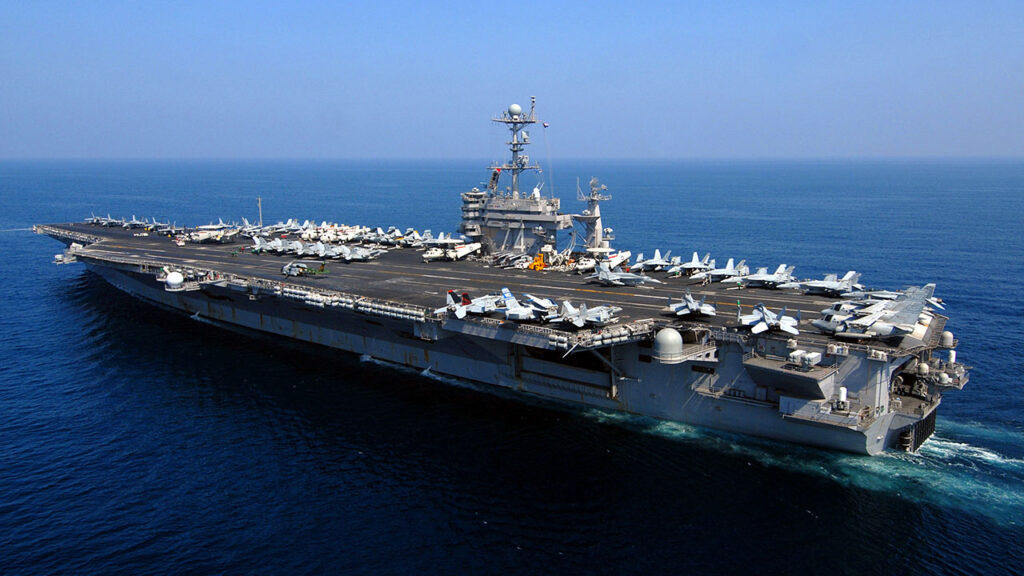 Ένταση στον Κόλπο: Το Ιράν εκτόξευσε πύραυλο  κοντά σε αεροπλανοφόρο του αμερικανικού Ναυτικού