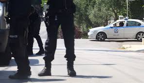 Ληστεία στη Ν. Μάκρη: Όμηροι των ληστών τους για ώρες (βίντεο)