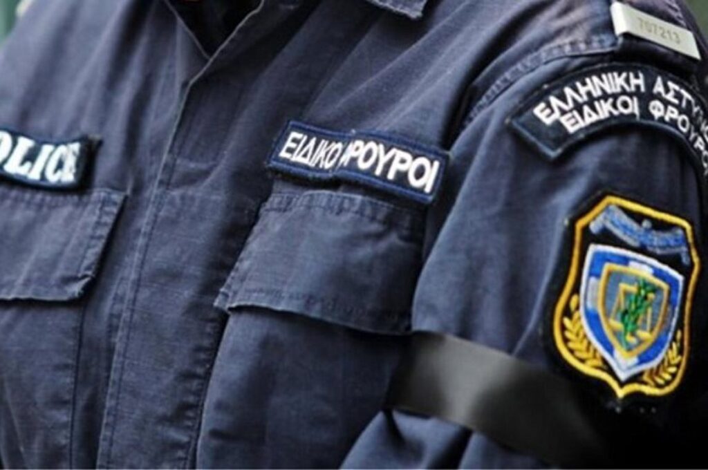 Πρόεδρος των Ειδικών Φρουρών: «Ο νεωκόρος του Αγίου Διονυσίου ενδεχομένως να μετακίνησε το μεταλλικό κουτί με τη βόμβα»