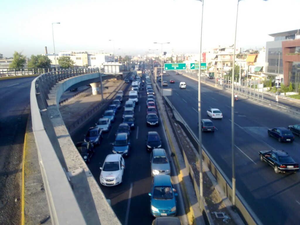 Δύο σοβαρά τροχαία ατυχήματα στον Κηφισό ανήμερα Πρωτοχρονιάς (φωτο)