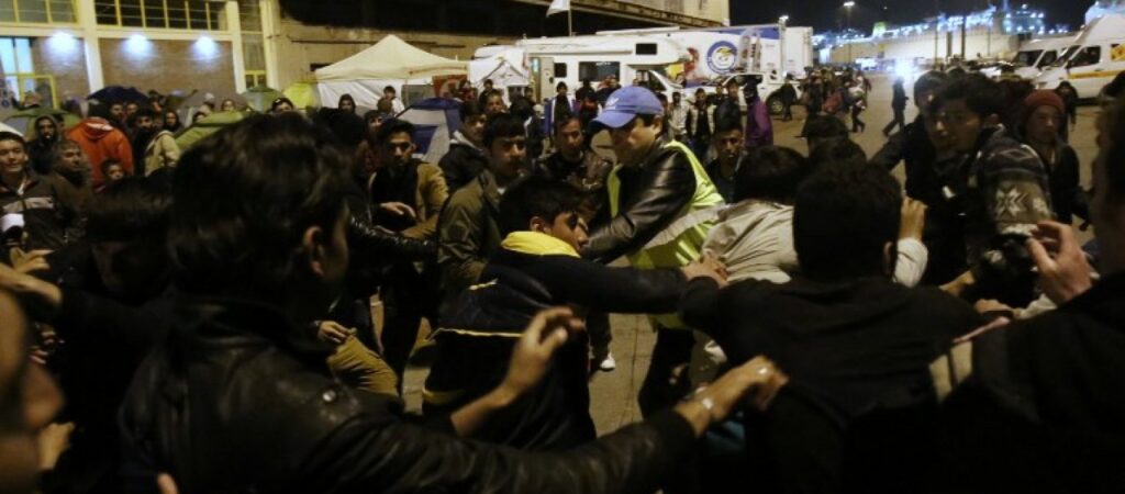 Πεδίο μάχης αλλοδαπών η Ελλάδα: Άγριο ξύλο και στη Θεσσαλονίκη