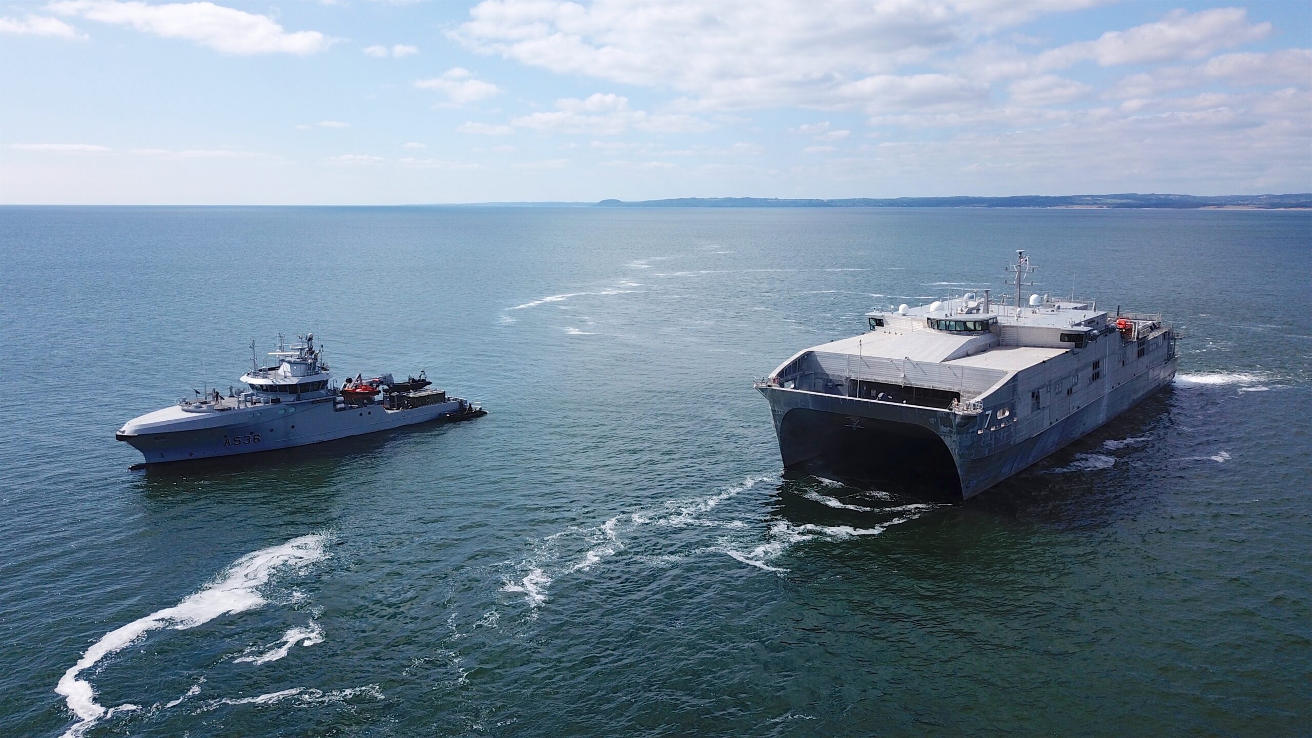 Το αμερικανικό πλοίο του 6ου Στόλου USNS Carson City στο Βόλο
