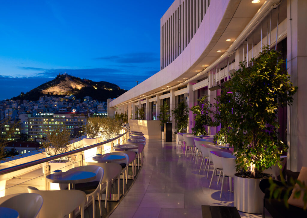 Έκλεισε για μια ώρα η Βασιλίσσης Σοφίας: Βρέθηκε ύποπτο αντικείμενο κοντά στο Χίλτον