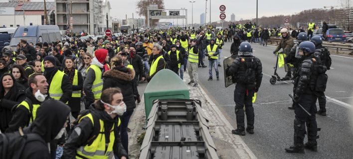 Κίτρινα Γιλέκα: Η γαλλική κυβέρνηση φέρνει αυστηρότερες κυρώσεις για τις διαδηλώσεις