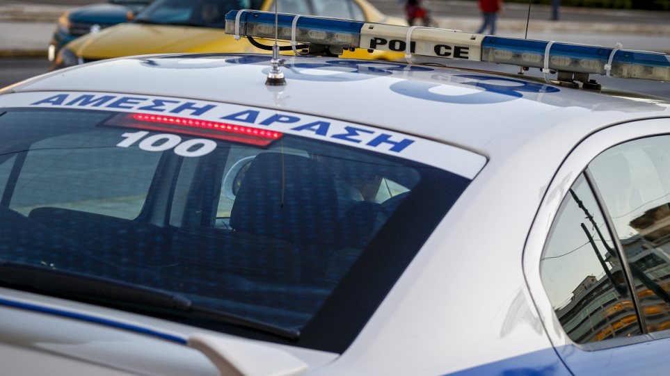 Μεσολόγγι: Άγριος καυγάς στον αγροτικό συνεταιρισμό- Βγήκαν μαχαίρια κι έβαλε φωτιά σε ΙΧ