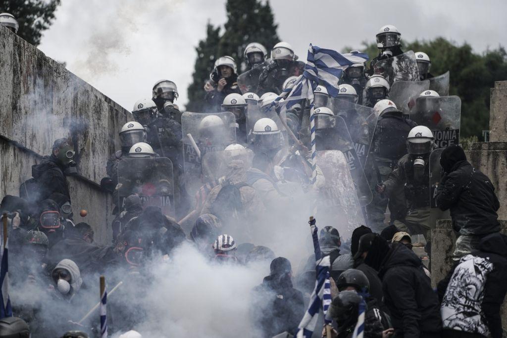 Συγκλονίζει φωτορεπόρτερ που δέχτηκε επίθεση στο συλλαλητήριο: «Μας βάραγαν με ρόπαλα, κλωτσιές και μπουνιές»