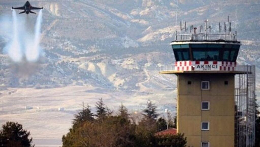 79 φορές ισόβια ζήτησε Τούρκος εισαγγελέας για 16 στρατιωτικούς της αεροπορικής βάσης «Akinci»