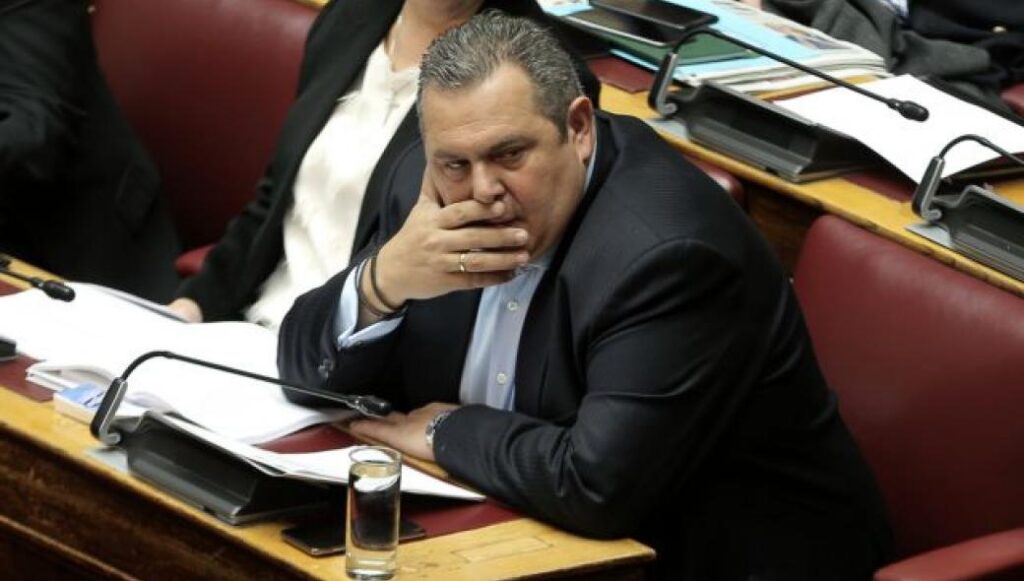 Ο Καμμένος και ο… στρατός 46 συμβούλων στο υπουργείο Άμυνας