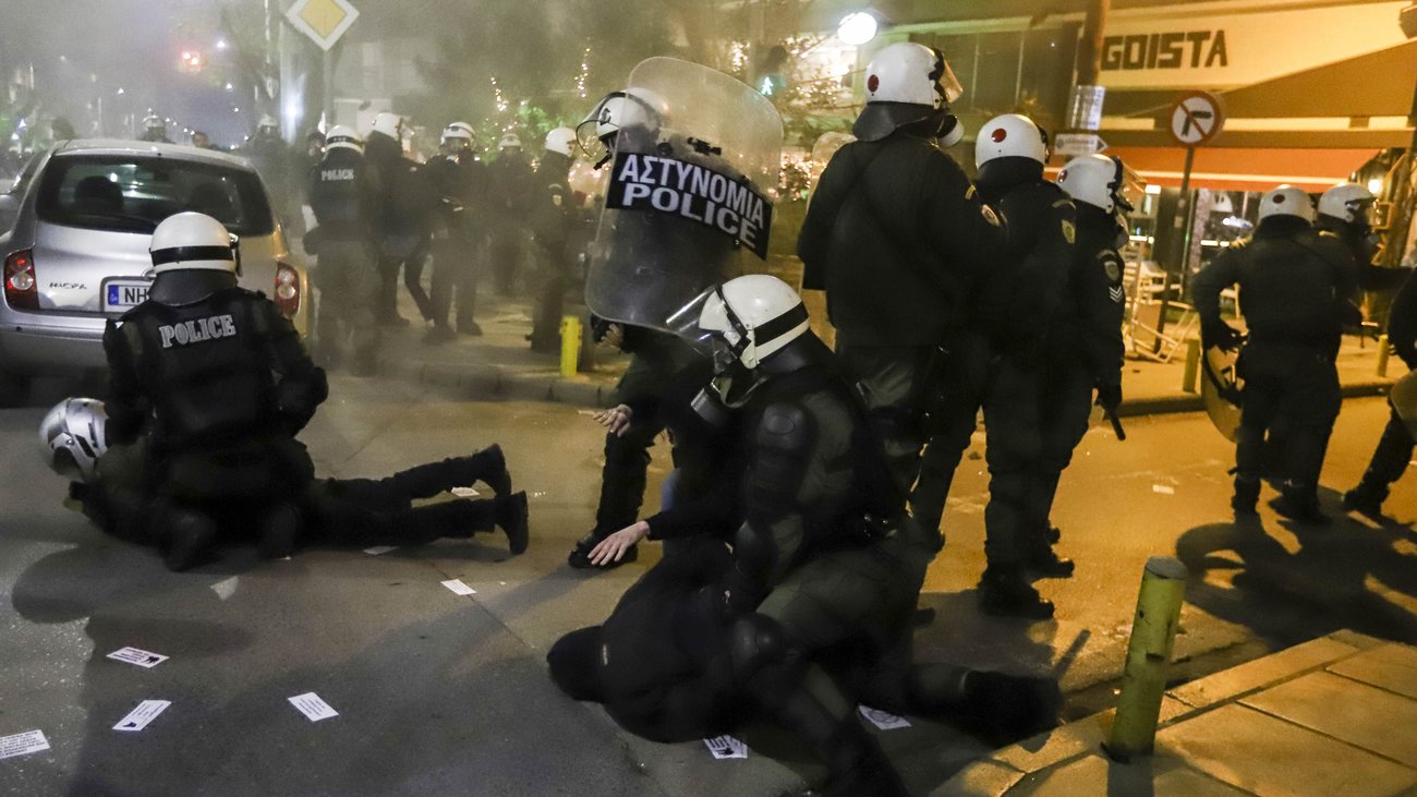 Θεσσαλονίκη: Συμπλοκές αναρχικών και ΜΑΤ