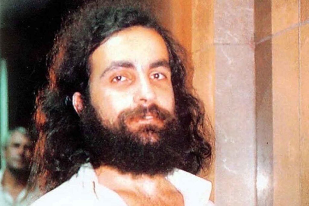 Τι έλεγε ο Σεχίδης στους δημοσιογράφους στην χωματερή που έθαψε τους συγγενείς του (βίντεο)