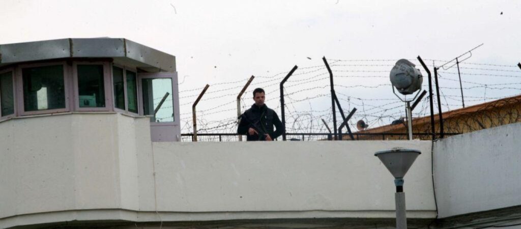 Λ.Γαβαλάς: «Ο αρχηγός των δολοφόνων με είχε ρωτήσει αν θέλω να εξοντώσω κανέναν όταν ήμουνα στις φυλακές»