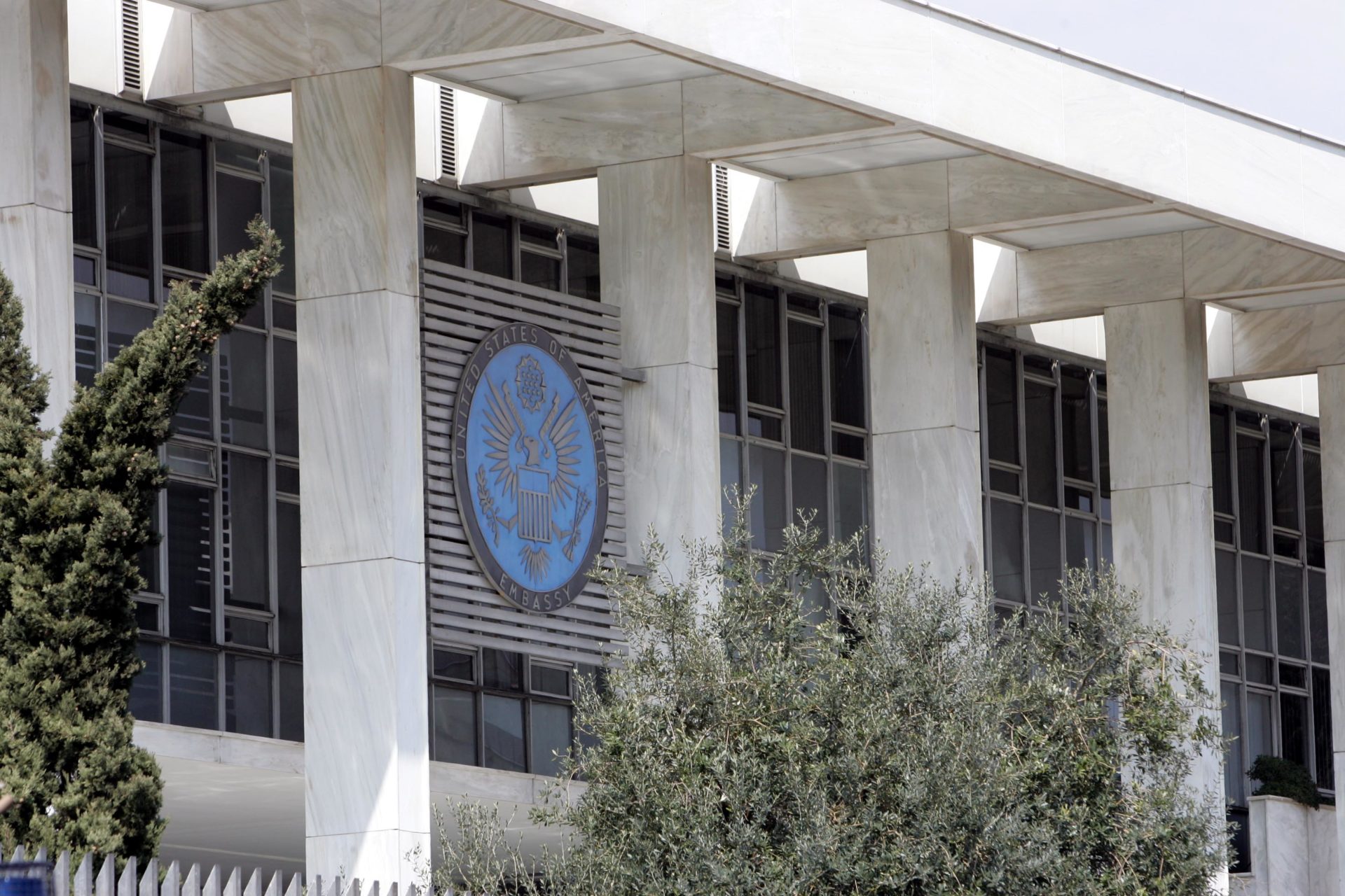 Εισβολή Τούρκου στην Αμερικανική πρεσβεία στην Αθήνα!