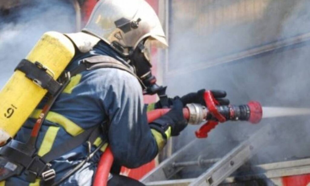 Αυτός είναι ο πυροσβέστης που πέθανε σε φωτιά στη Σίνδο (φώτο-βίντεο)