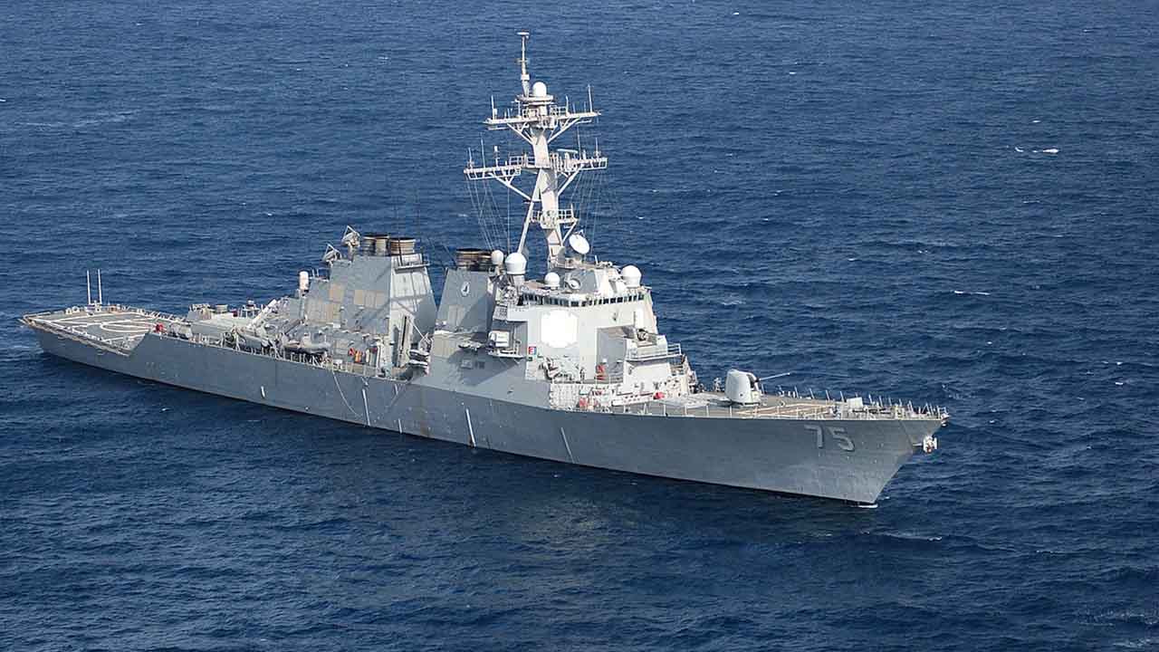 Βαλτική: Ρωσικά Su-24 πετούν πάνω από το USS Donald Cook