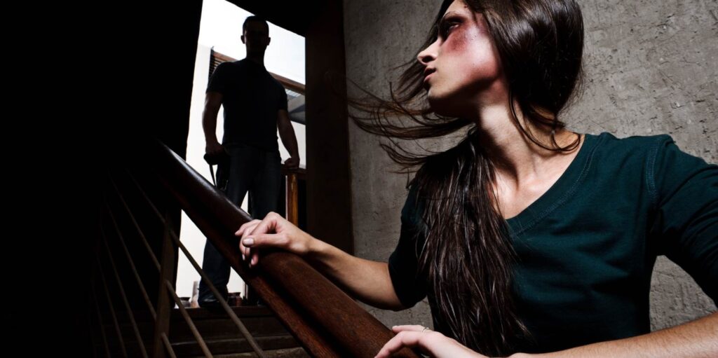 Η αστυνομία ιδρύει «Τμήμα Αντιμετώπισης Ενδοοικογενειακής Βίας» – Ποιες θα είναι οι αρμοδιότητες