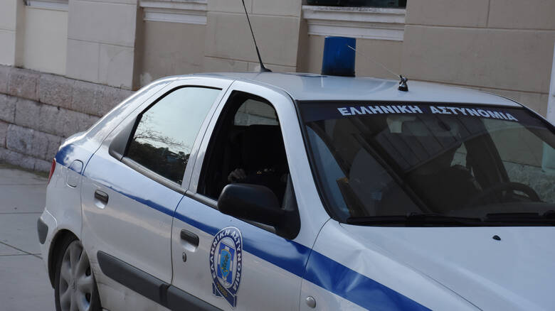 «Έμεινα 15 μέρες στο σπίτι με το πτώμα»: Τι ομολόγησε η σύντροφος του νεκρού στο Χαλάνδρι