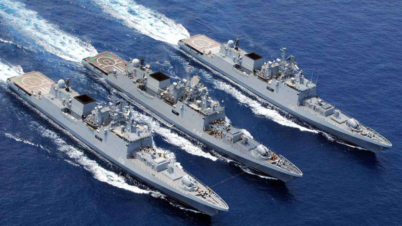 Στη βόρεια Αραβική θάλασσα είχε αναπτυχθεί ο ινδικός Στόλος κατά τη διάρκεια της κρίσης με το Πακιστάν