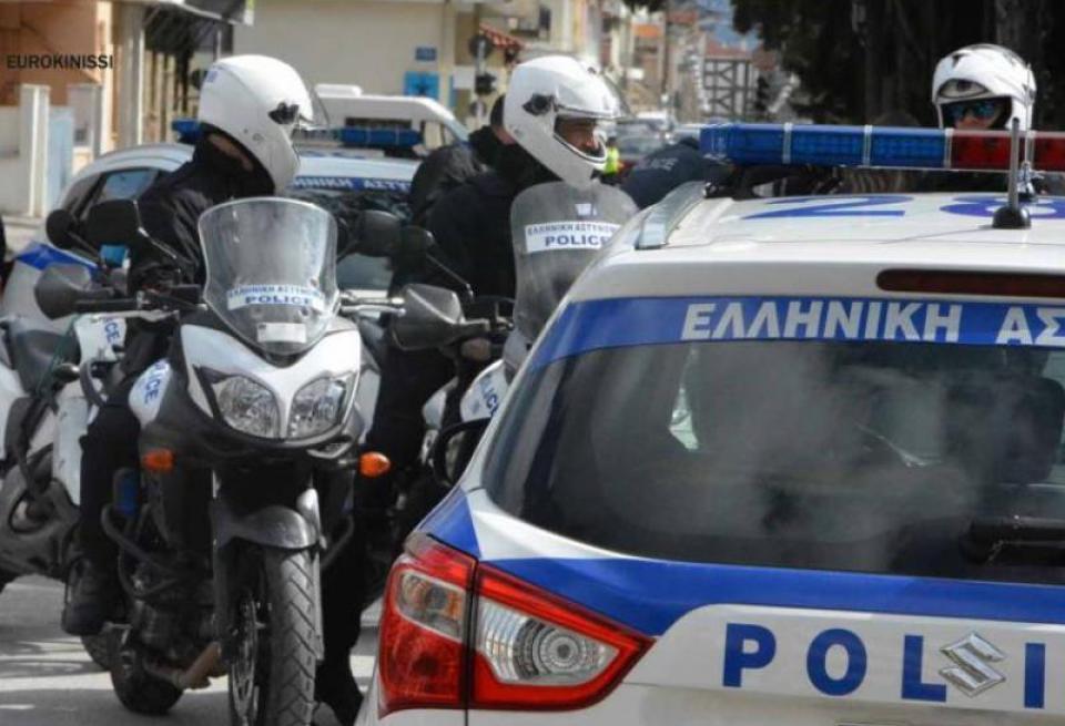 Τρόμος στο κέντρο της Θεσσαλονίκης: Νεαροί αλλοδαποί επιχείρησαν να αρπάξουν βρέφος από την αγκαλιά της μητέρας του
